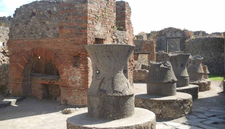 Checking out Mount Vesuvius A Traveler's Guide