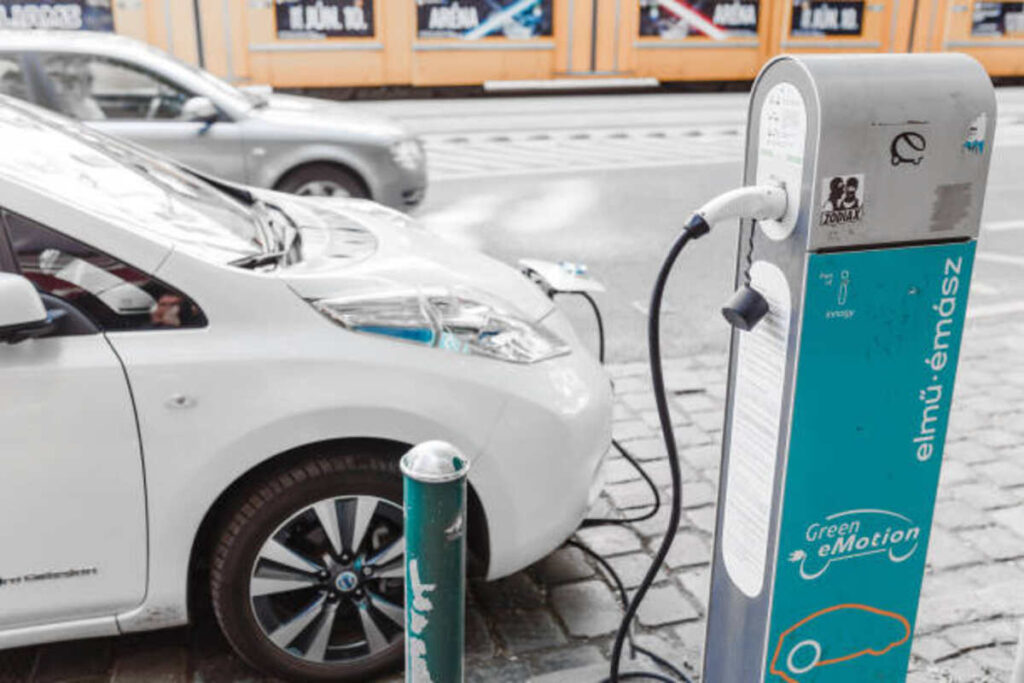 Exploring the Features of EV01 Electric Vehicle